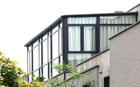 陽光房結(jié)構(gòu)哪種更穩(wěn)固耐用？